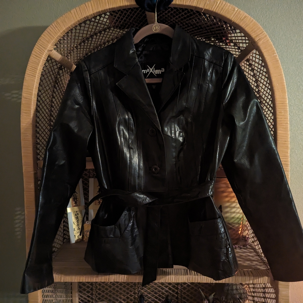 Maxima Women's Classic Black Leather Jacket
